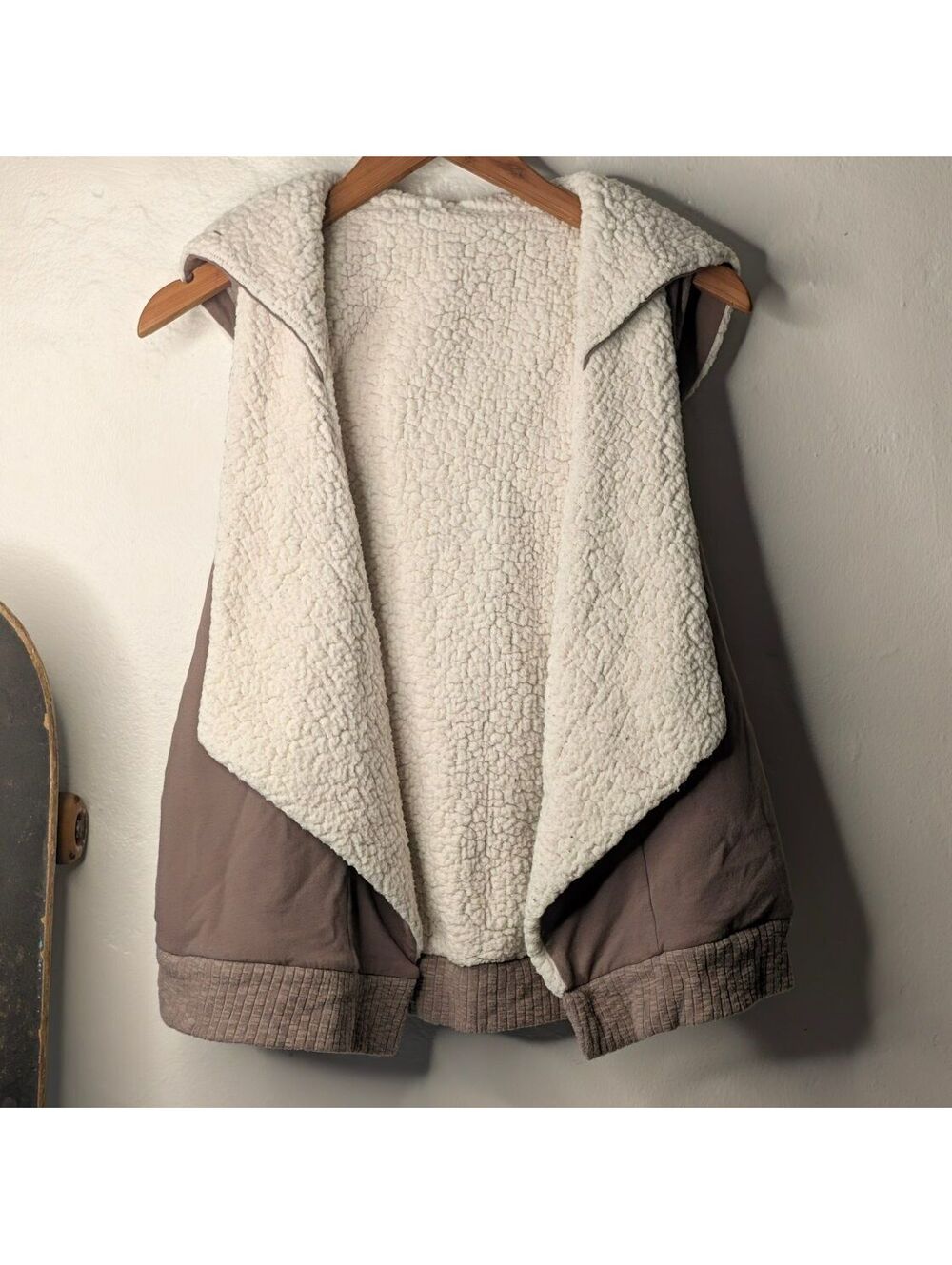 Splendid Hooded Sherpa Vest in Taupe and Cream